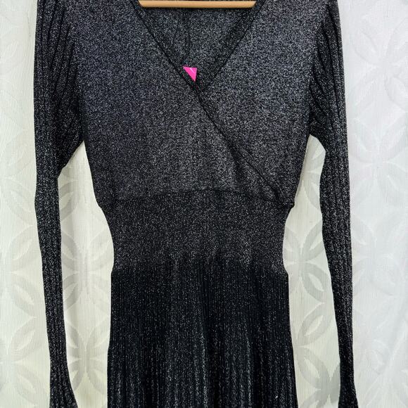 Betsey Johnson Silver Pleated Metallic Knit Midi Dress Size L NWT - Picture 7 of 13